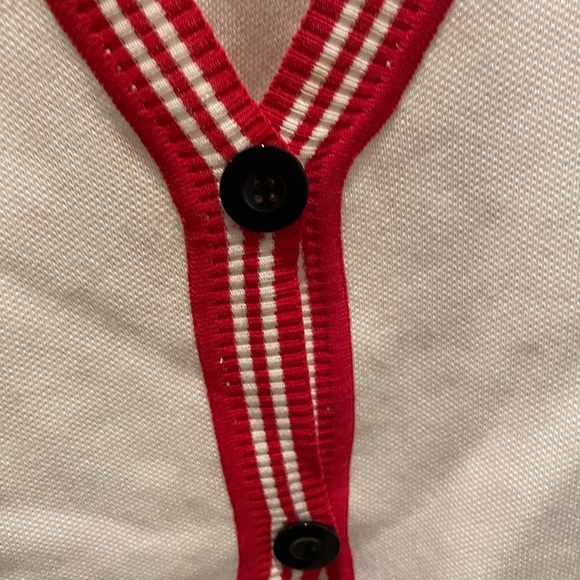 Women’s Sweater - Picture 2 of 3